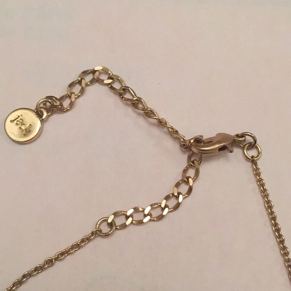 Crystal gold statement necklace. - Picture 4 of 8